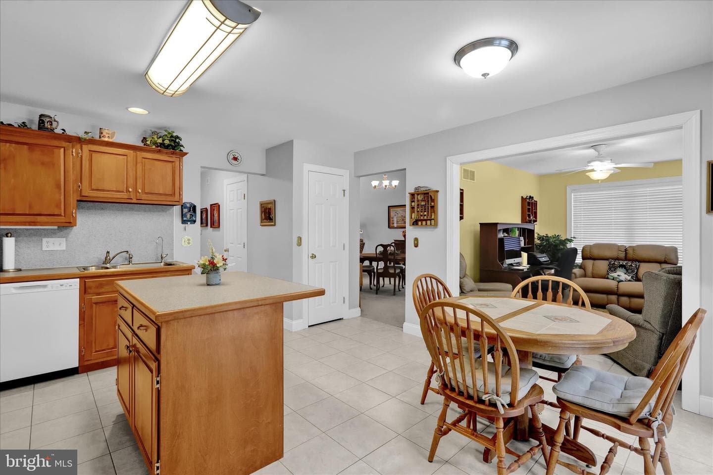 110 S Cacoosing Drive photo 14