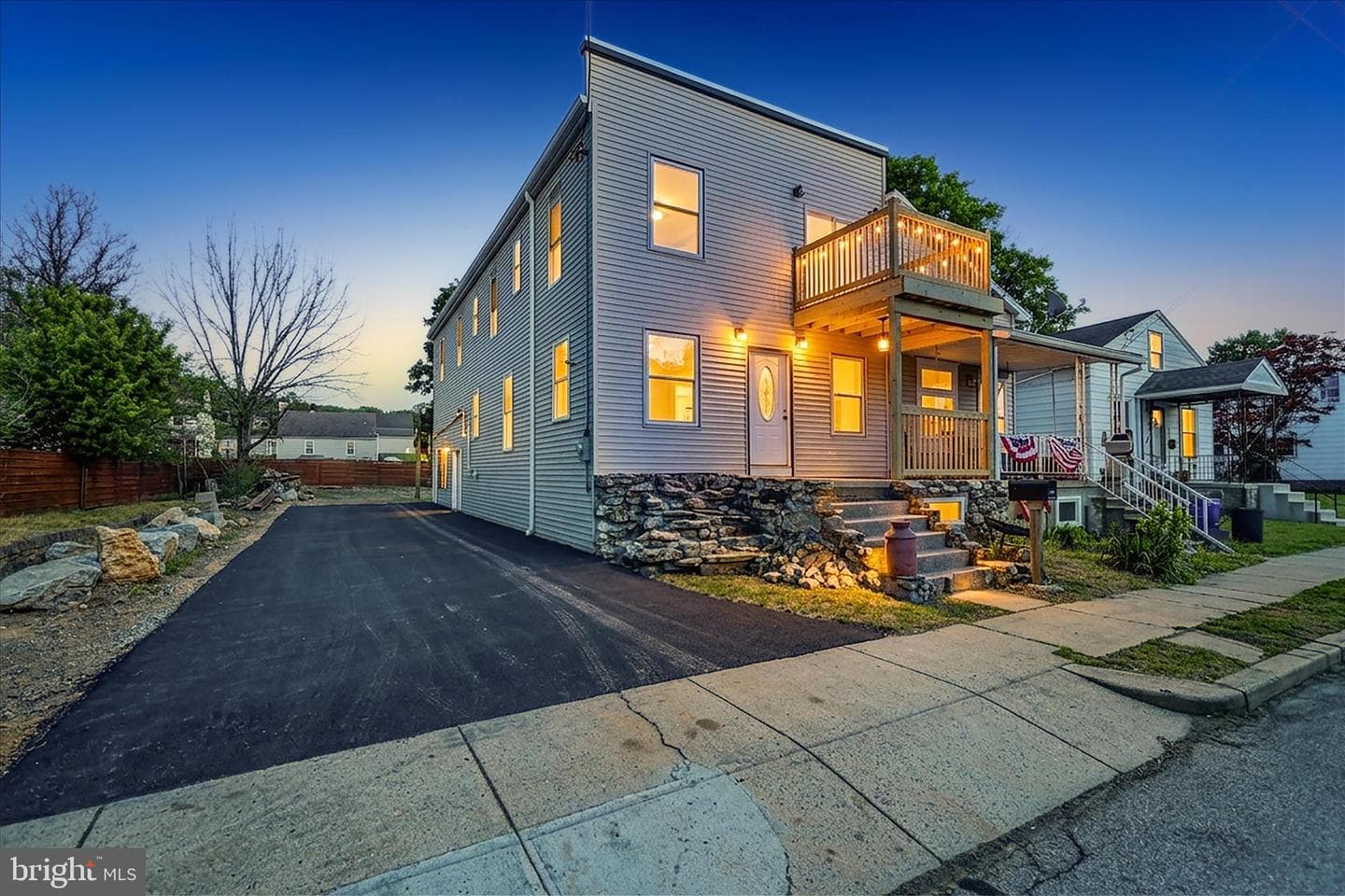 3313 Marion Street photo 2