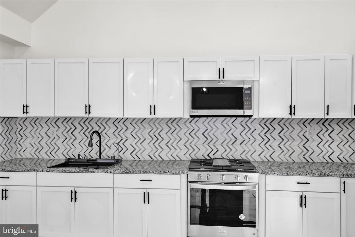 3313 Marion Street photo 6