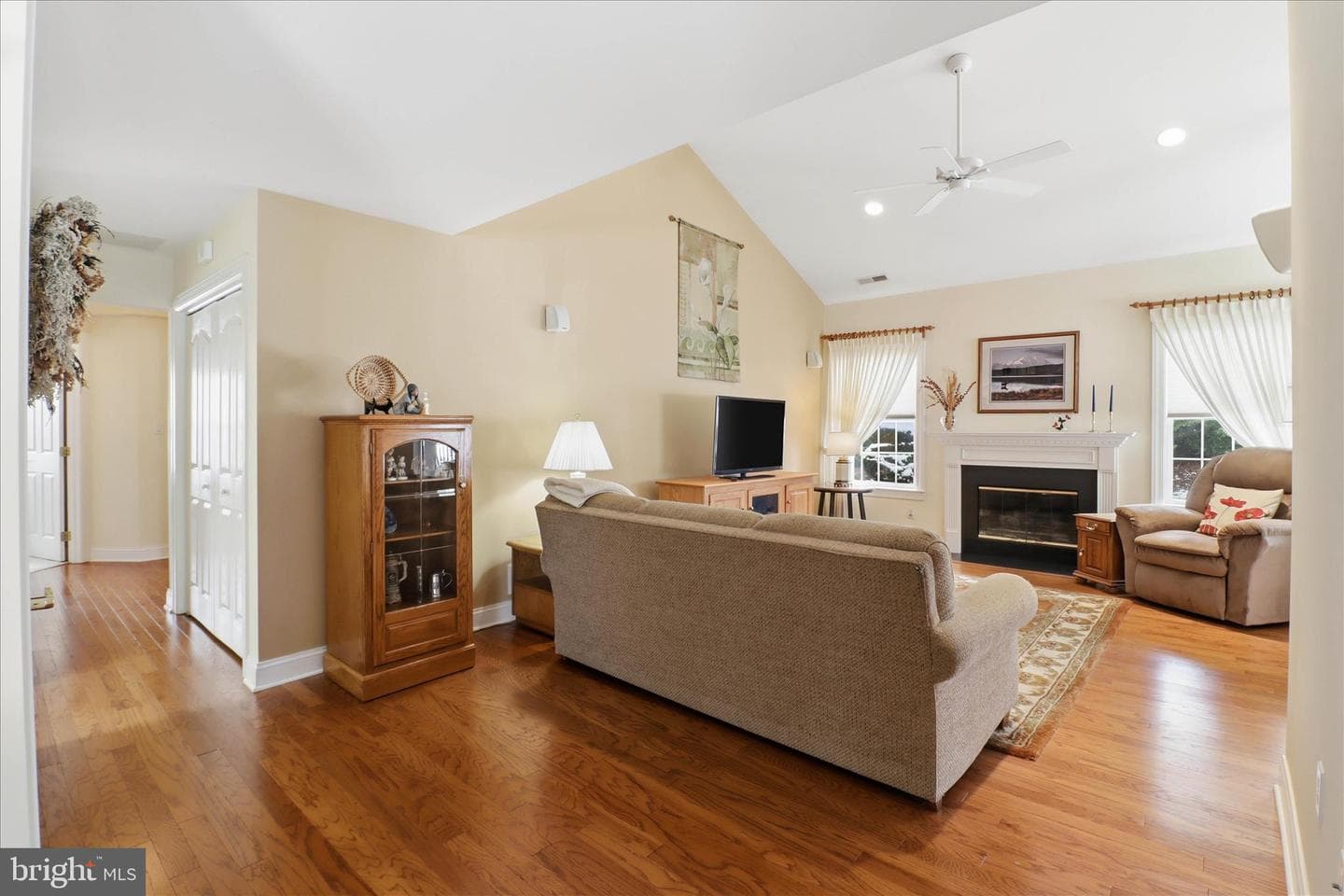 309 Charleston Lane photo 2
