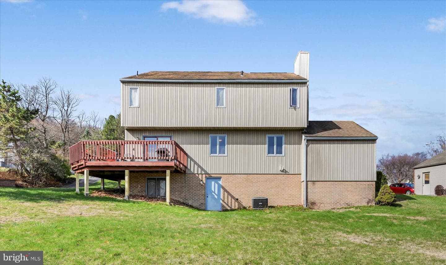 205 Pembroke Drive photo 25