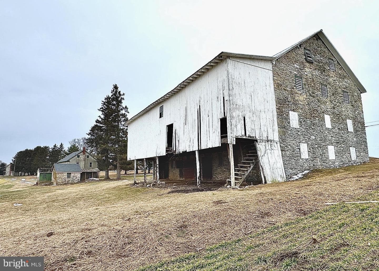 133 Hunter Road photo 31