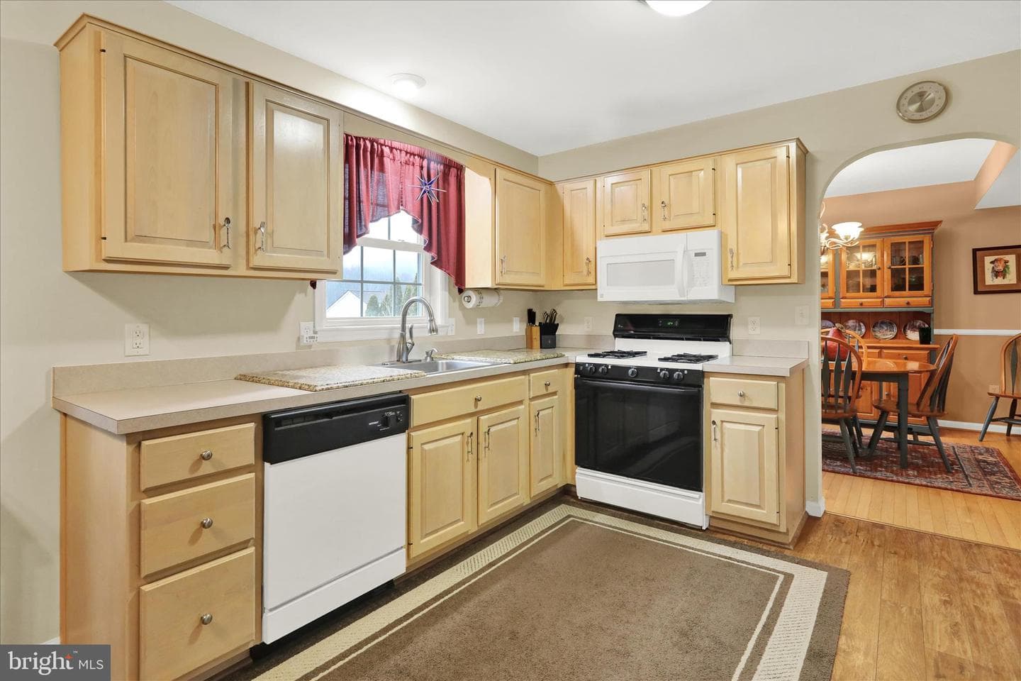 712 Pearl Street photo 9