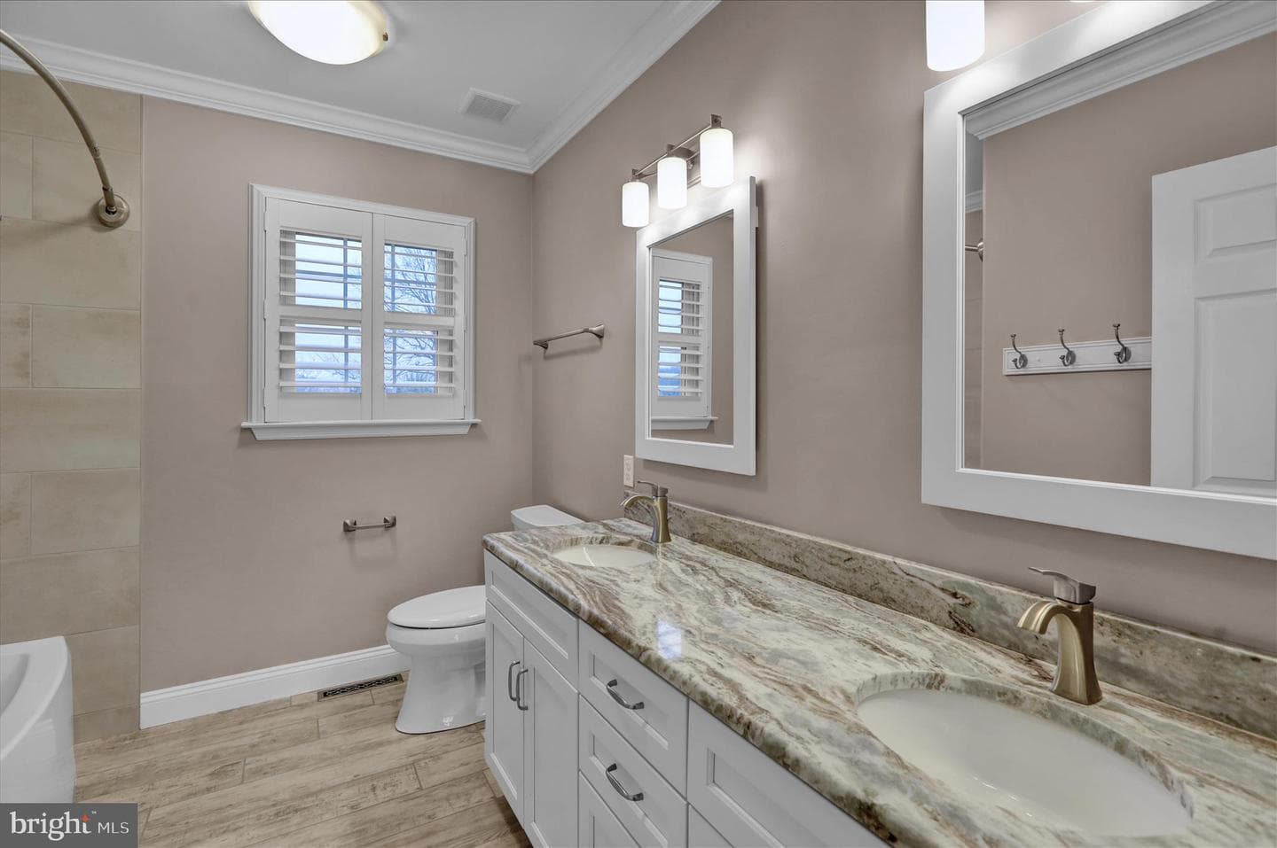 110 New York Avenue photo 29
