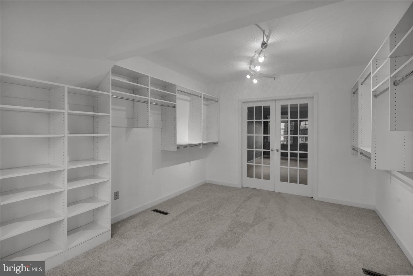 110 New York Avenue photo 38
