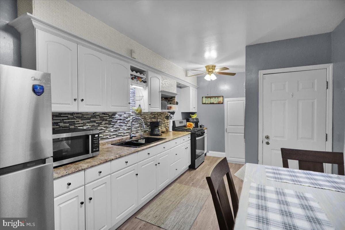 646 Fern Avenue photo 3