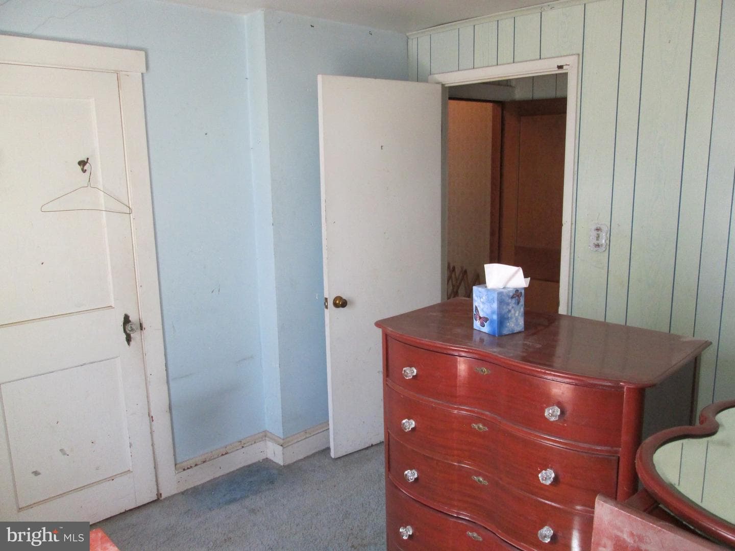 431 Raymond Street photo 24