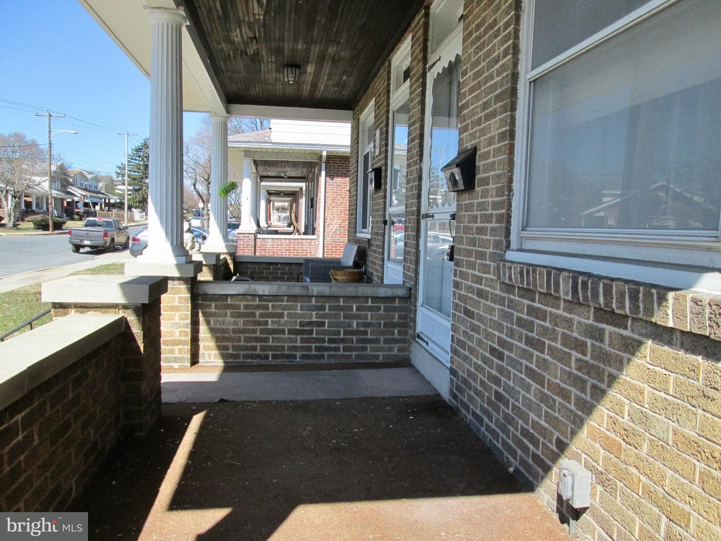 431 Raymond Street photo 35