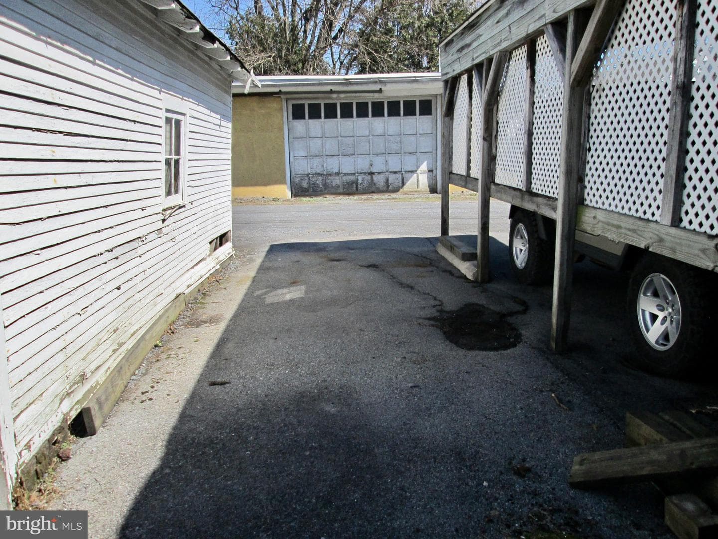 431 Raymond Street photo 39