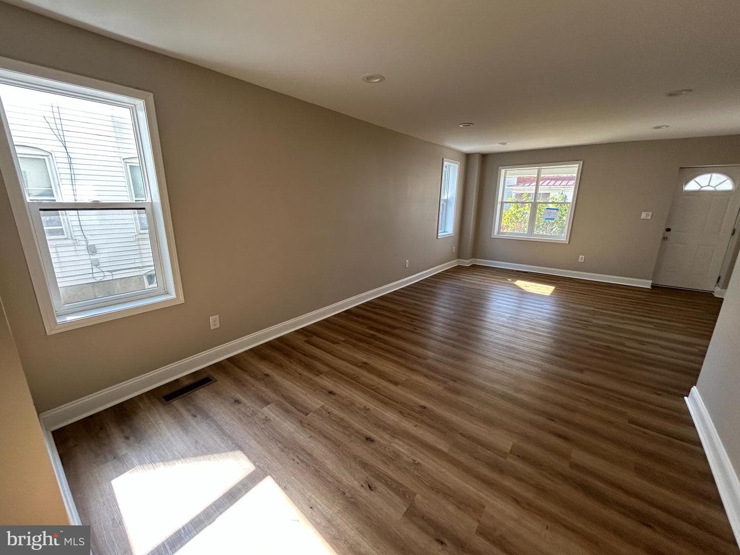 626 N Reading Avenue photo 2