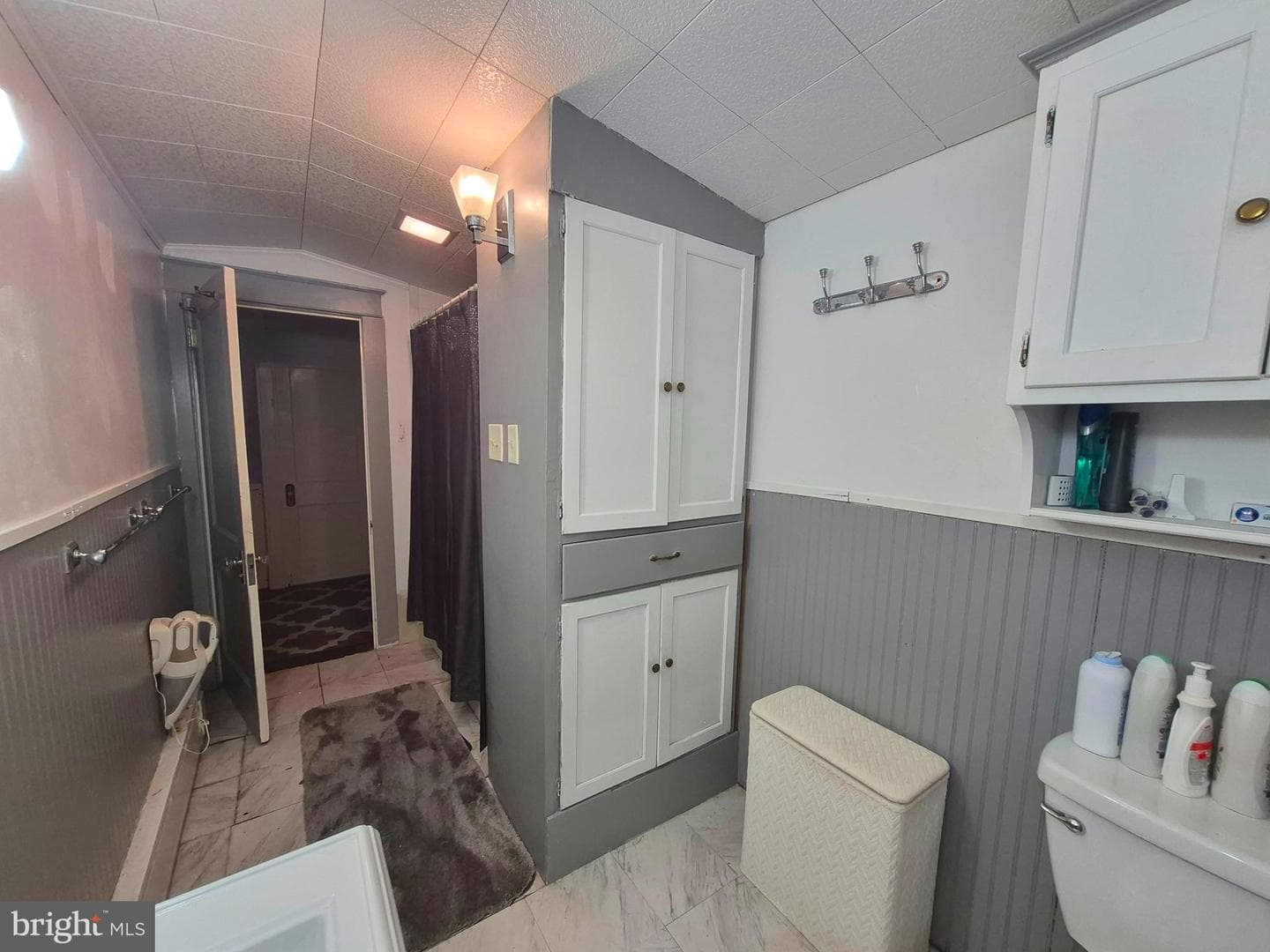 2446 Grandview Avenue photo 13