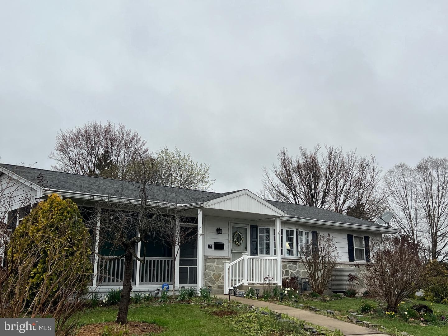 2 Locust Lane photo 3
