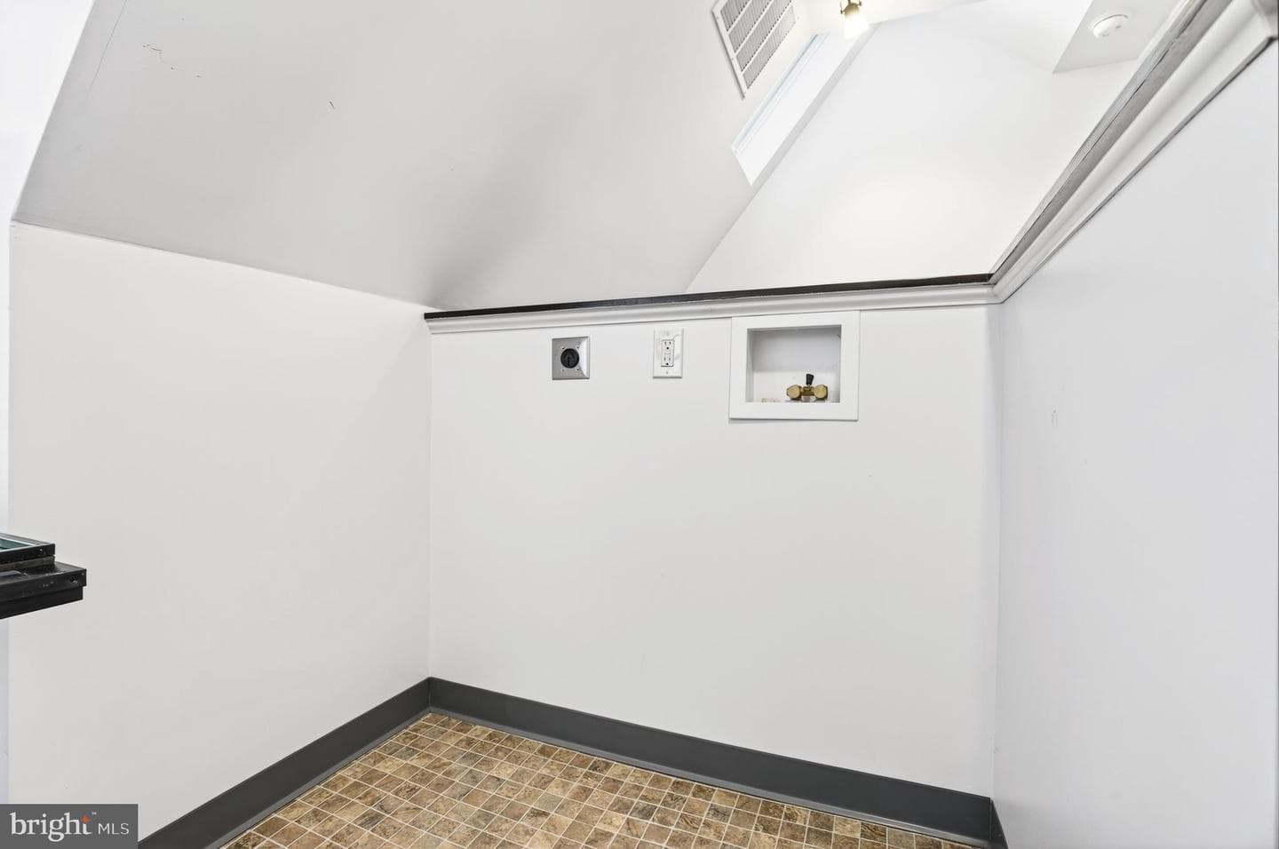 456 Douglass Street photo 38