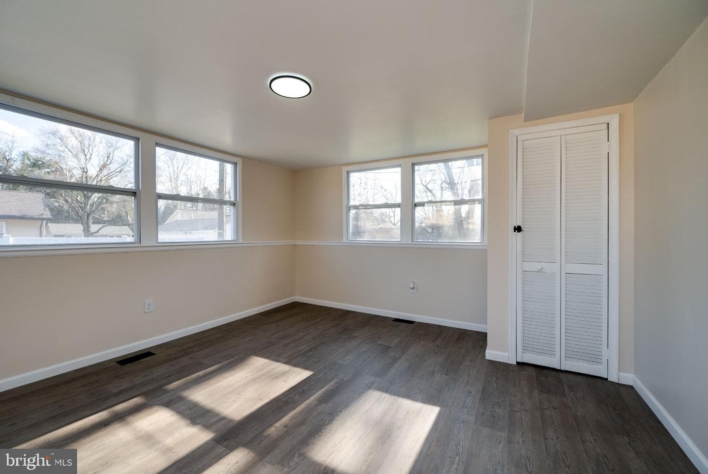 6 Circle Drive photo 37