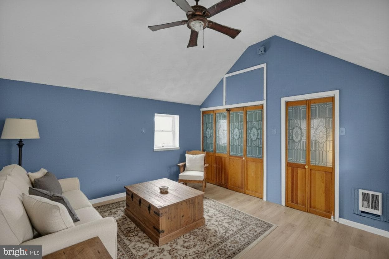 70 N Centre Avenue photo 4