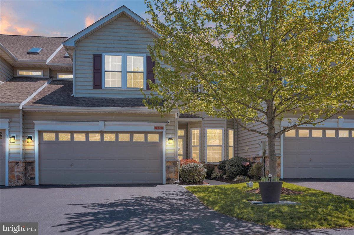 1506 Lexington Way photo 45