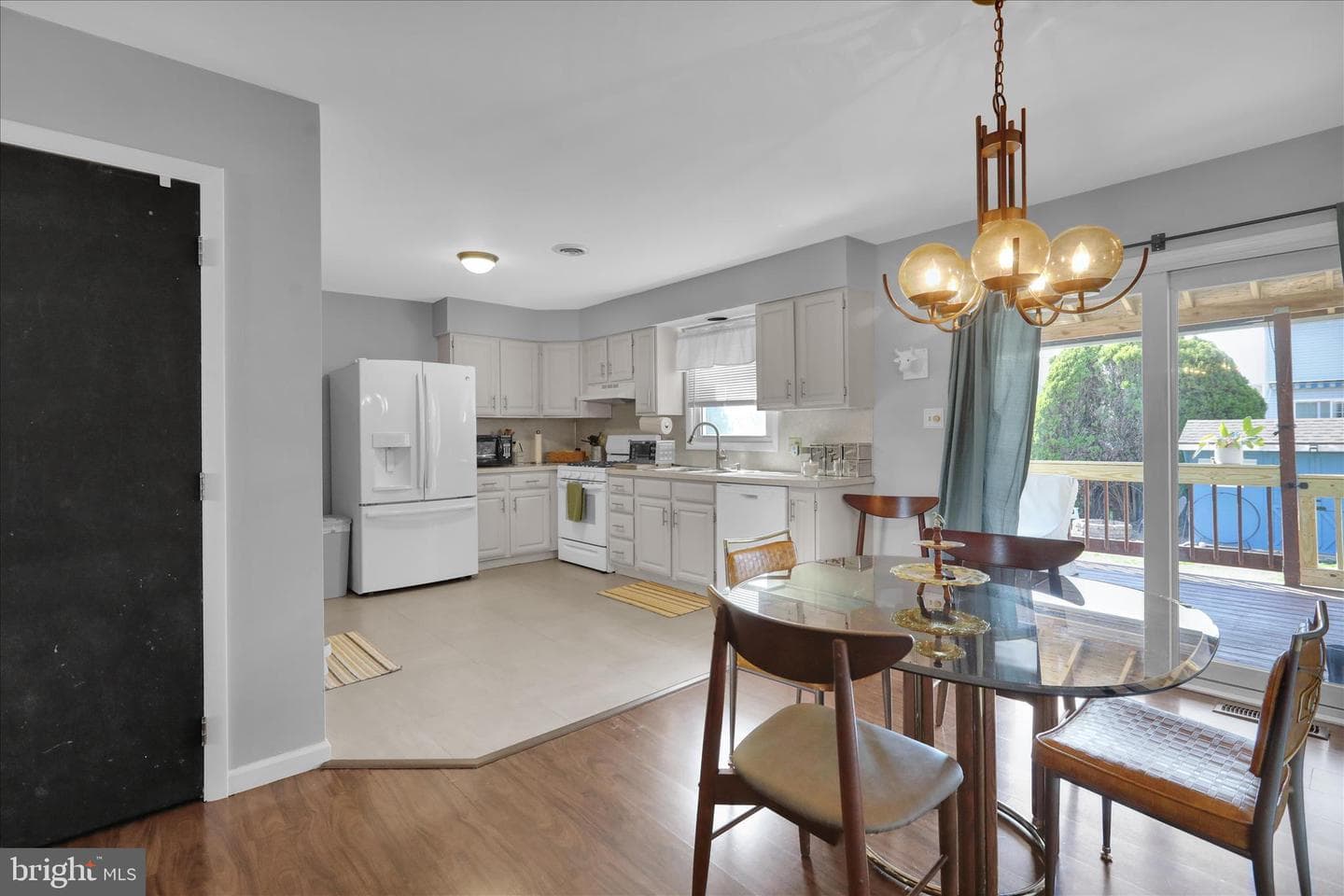 106 Oak Lane photo 8