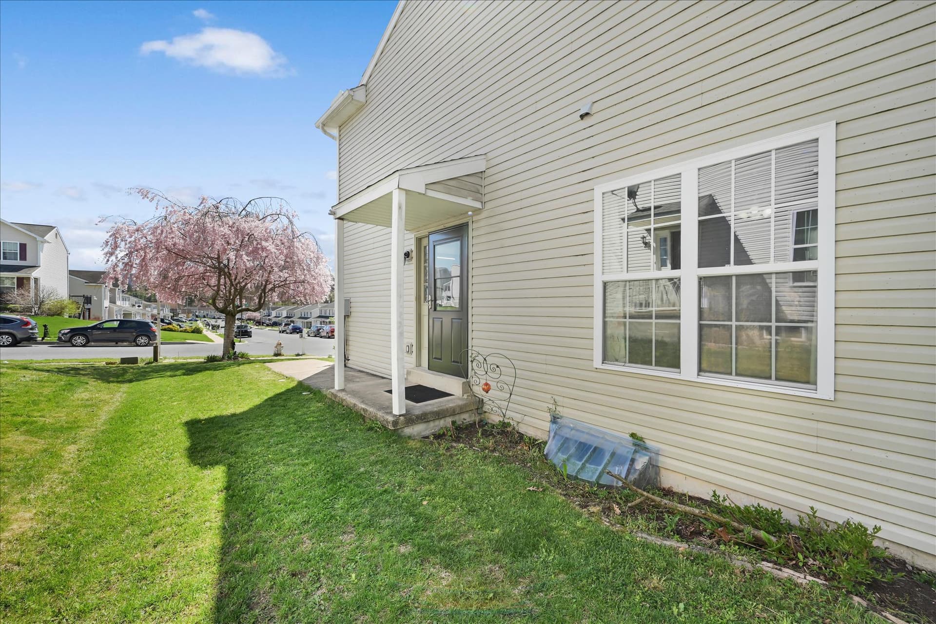 1054 Alexander Drive photo 6