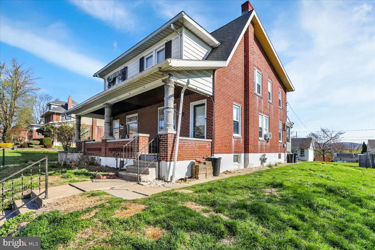 8 Pershing Boulevard photo 2