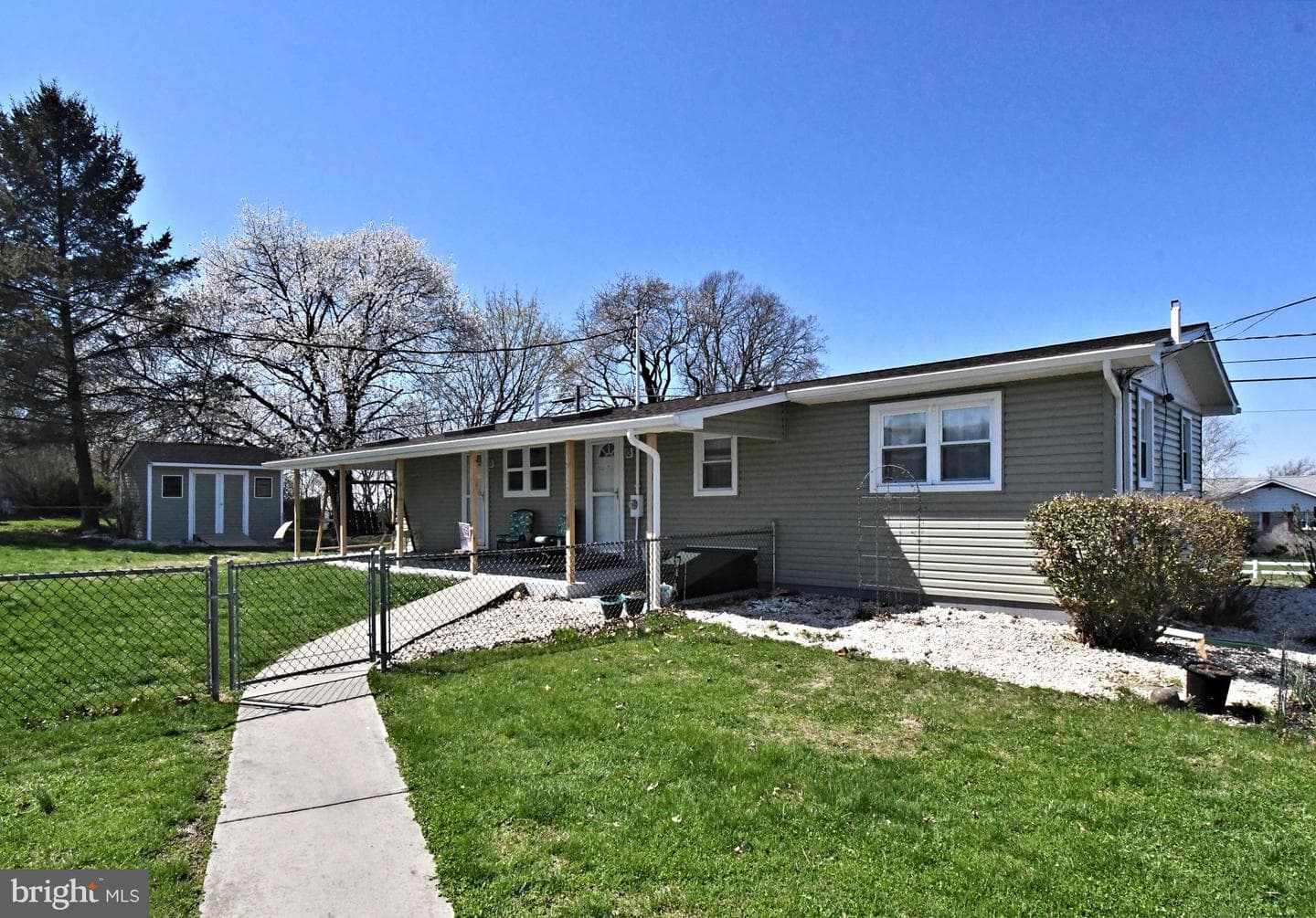 511 Freehall Street