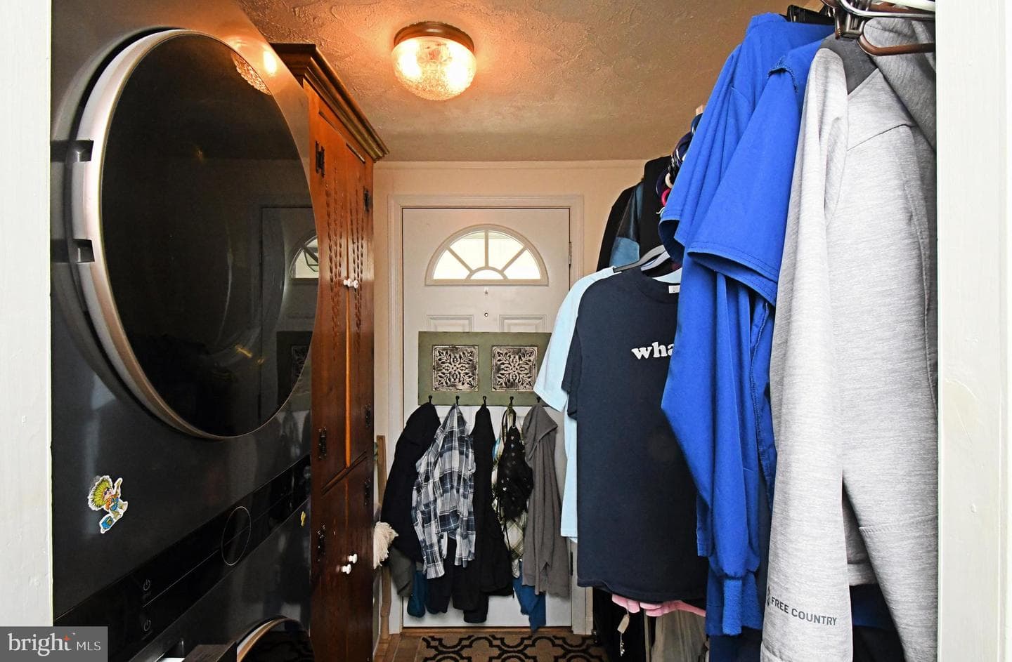 511 Freehall Street photo 35