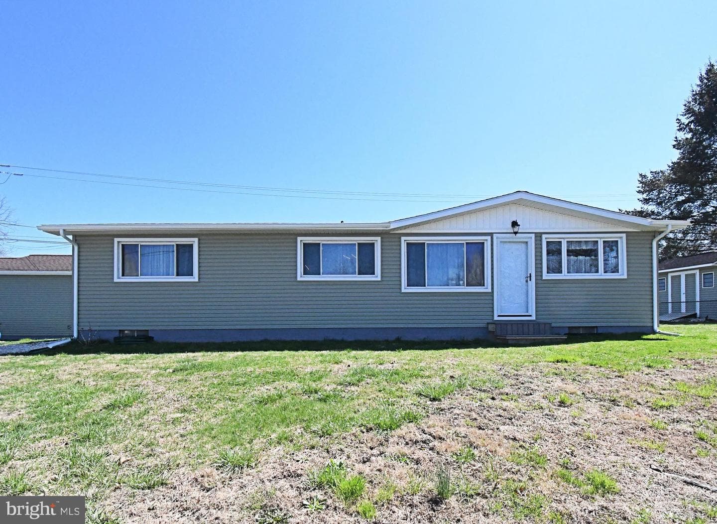511 Freehall Street photo 5