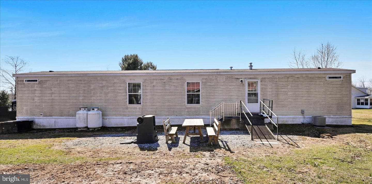 571 Schubert Road photo 31