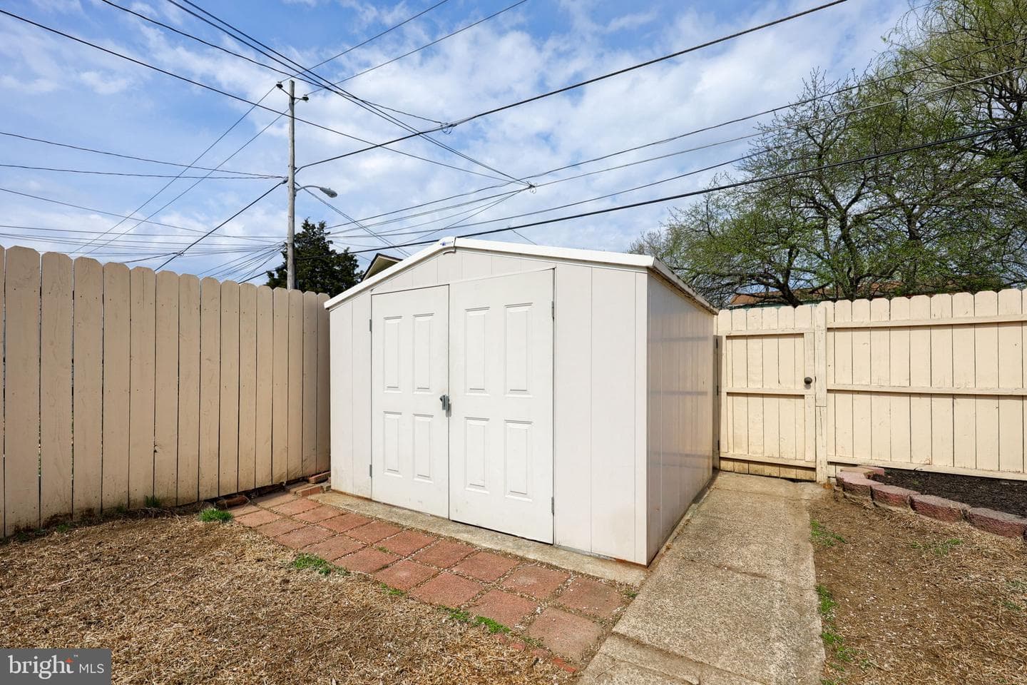 849 Delta Avenue photo 29
