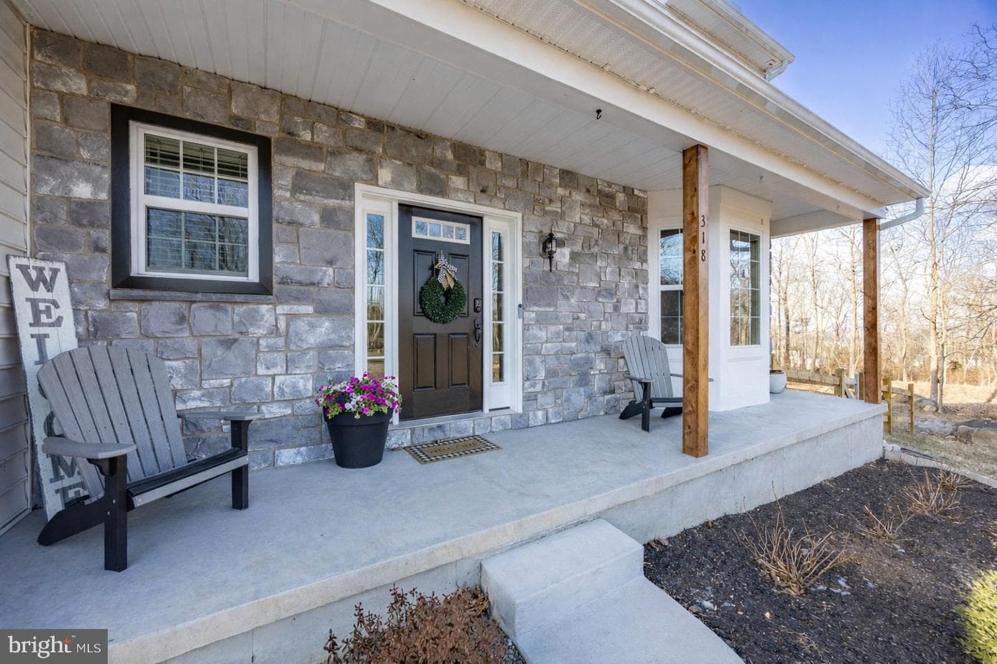 318 Douglass Drive photo 4