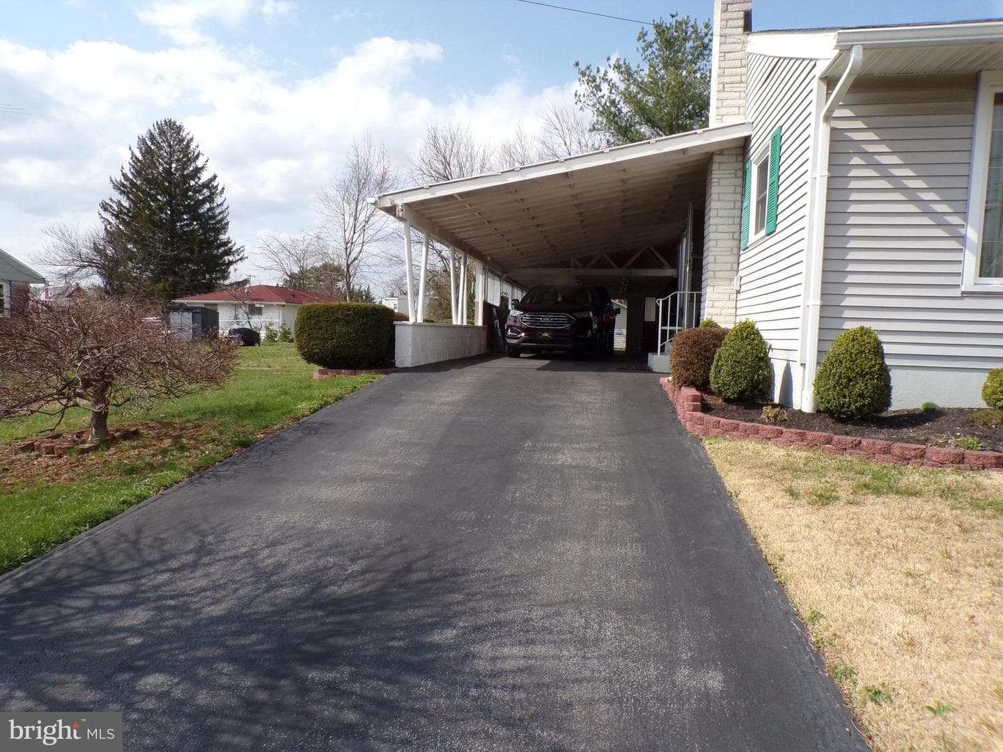 1417 Margaret Street photo 3