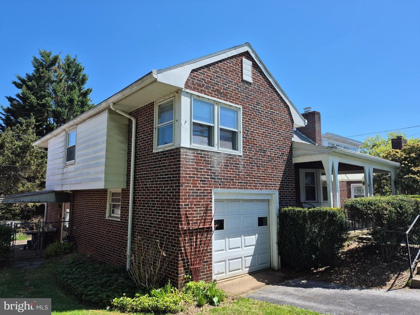 2507 Park Street photo 3
