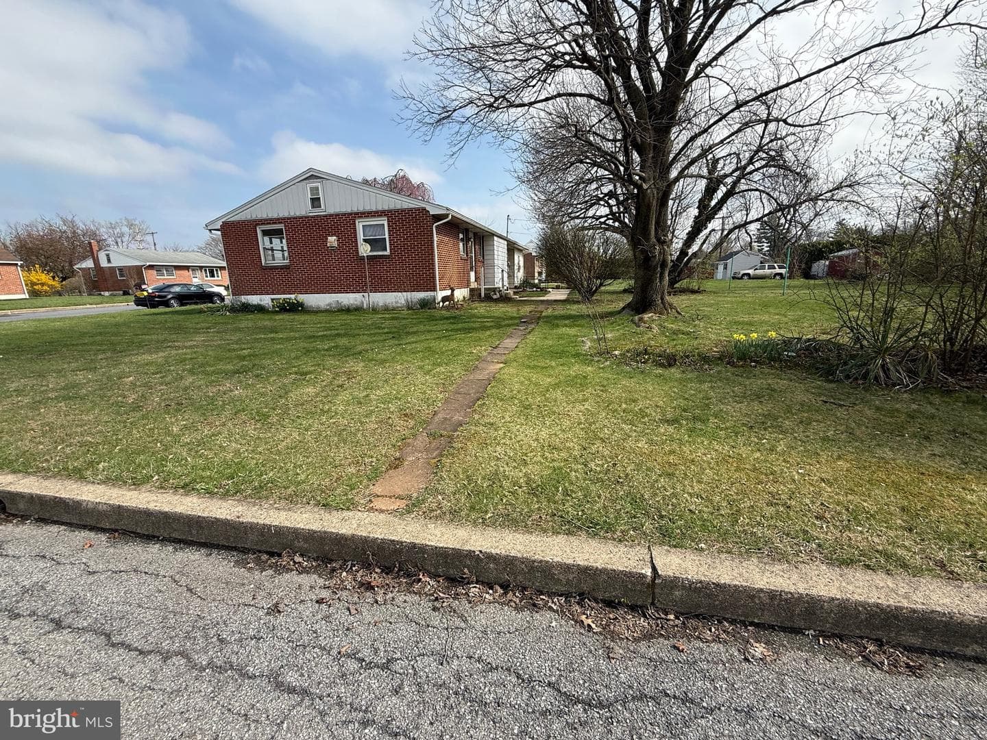 3508 Sheidy Avenue photo 2