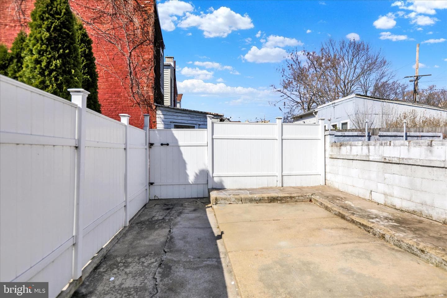 209 Franklin Street photo 31