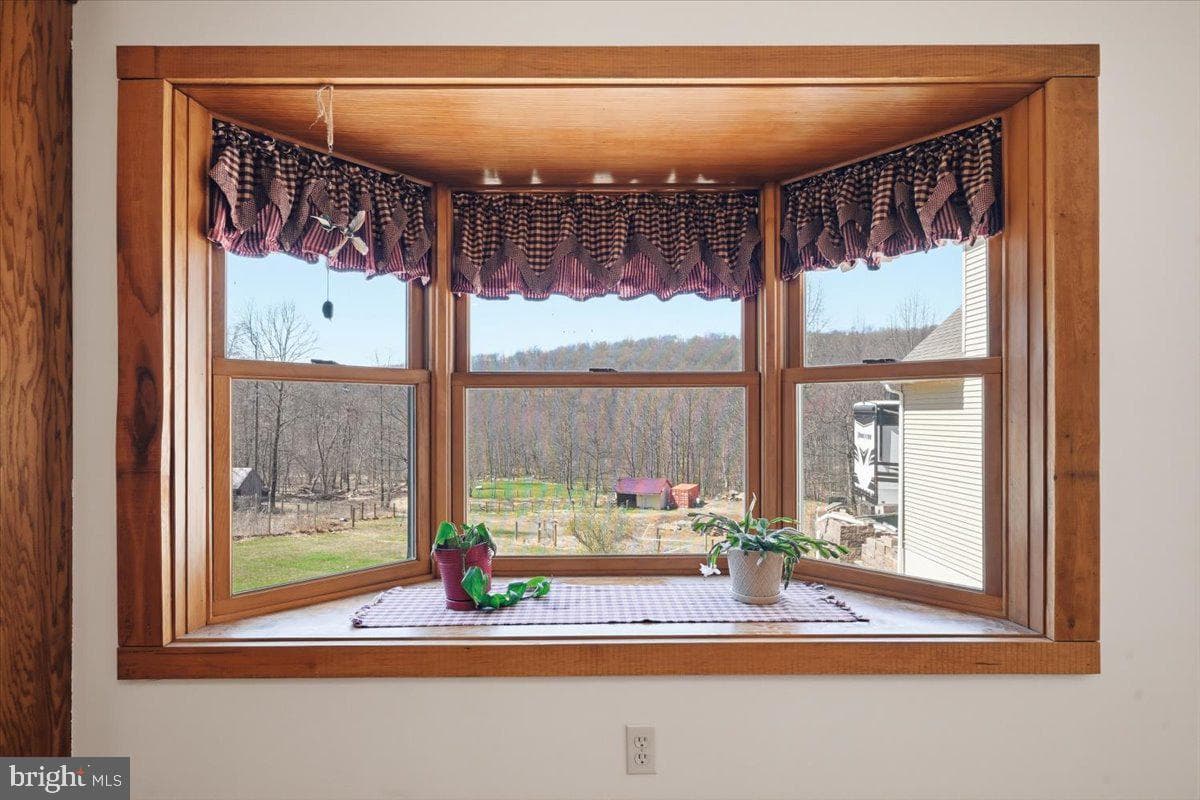 120 Benfield Road photo 11