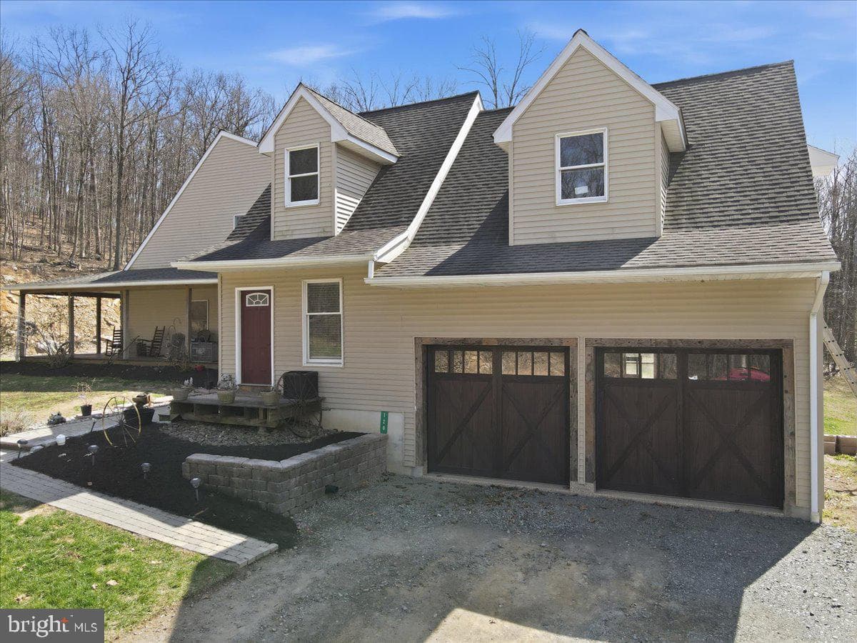 120 Benfield Road photo 2