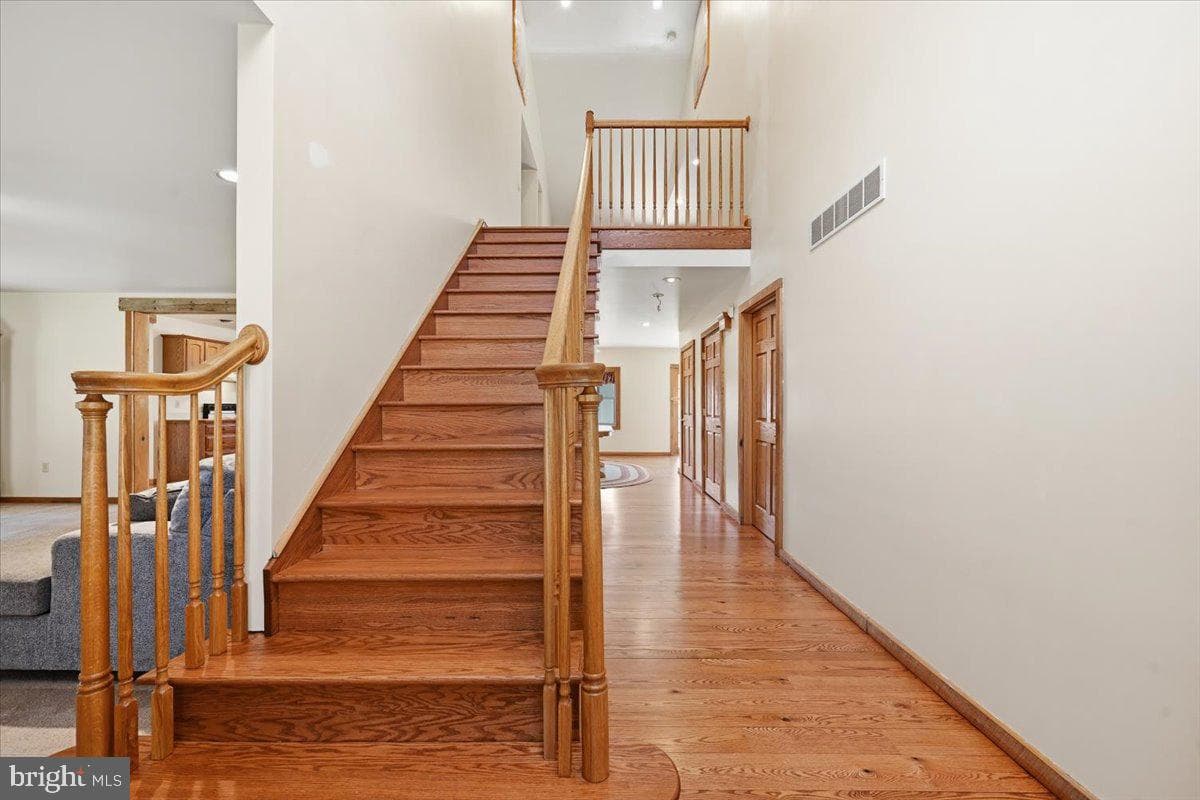 120 Benfield Road photo 6