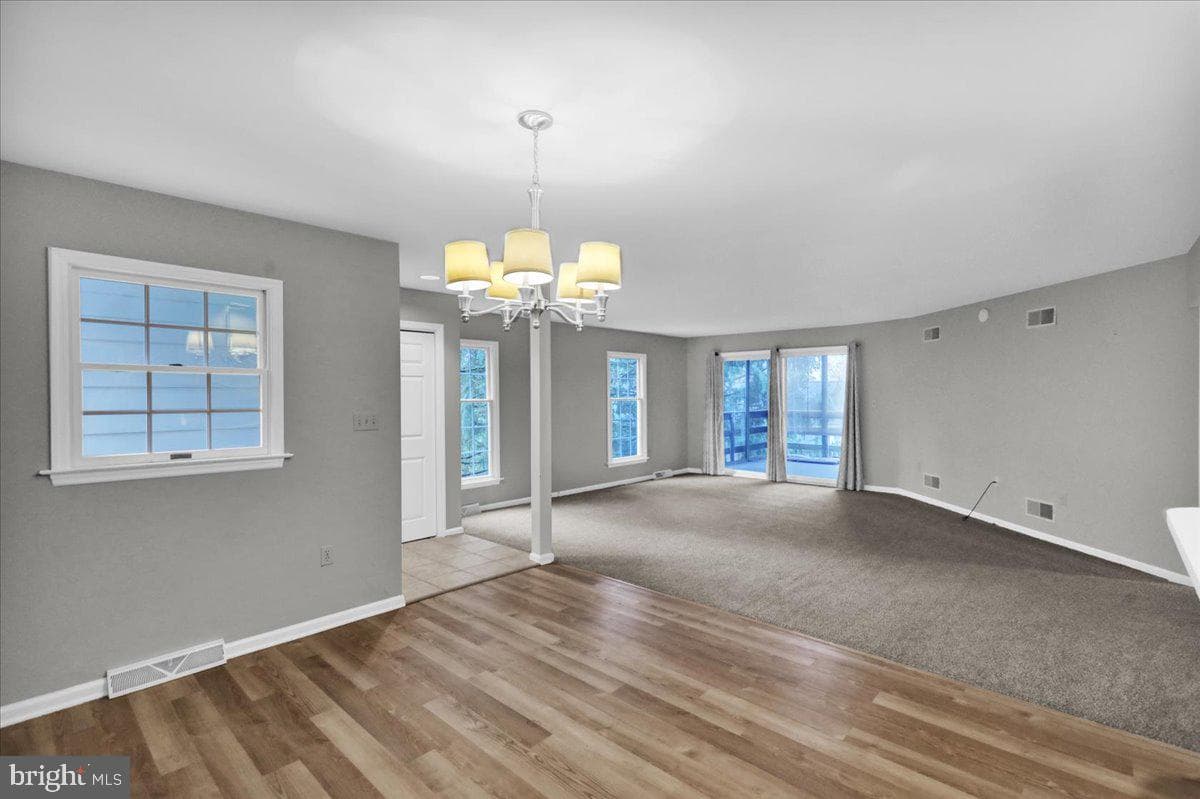 2028 Meadow Glen photo 8