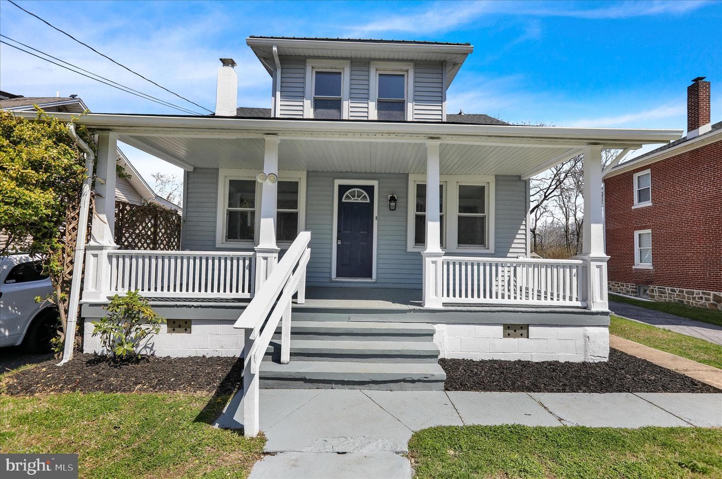 1425 Old River Road photo 2