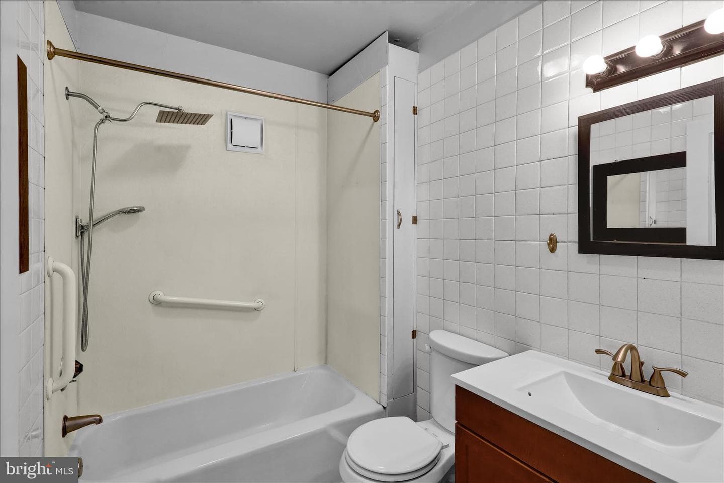 1815 Holly Road photo 13