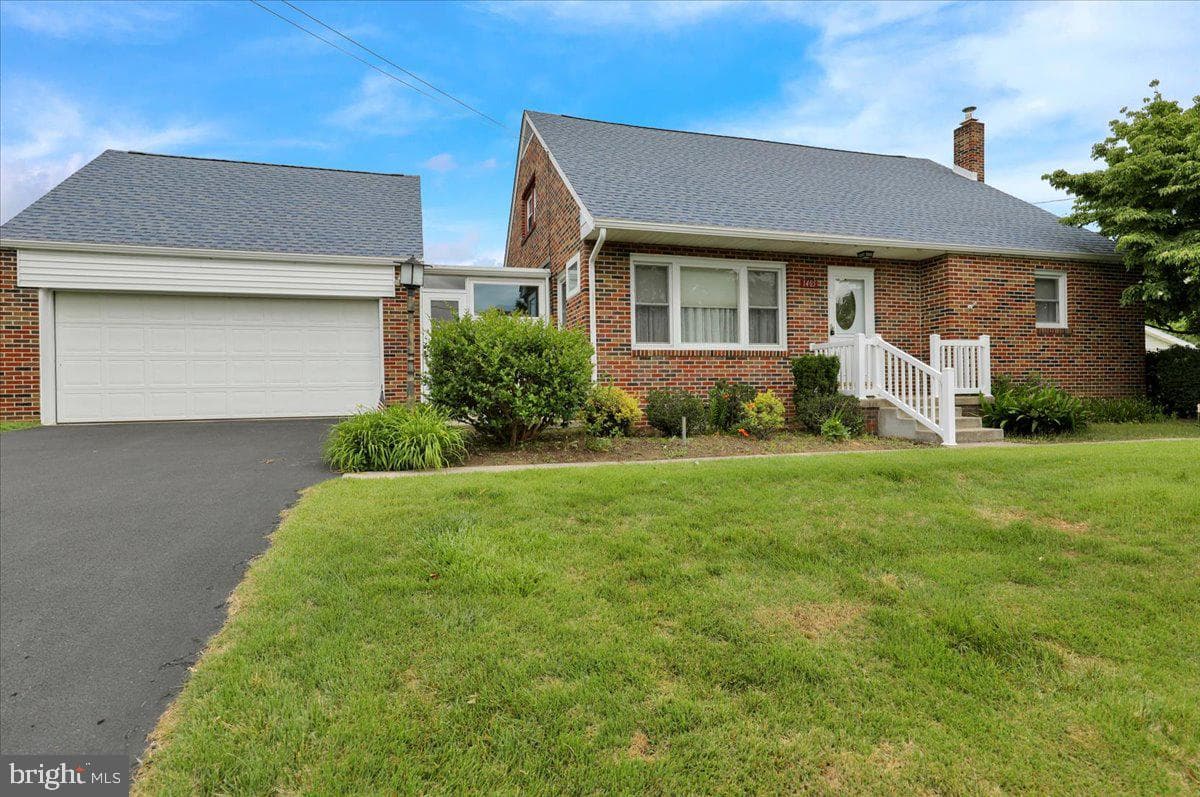 1405 Meade Street photo 1