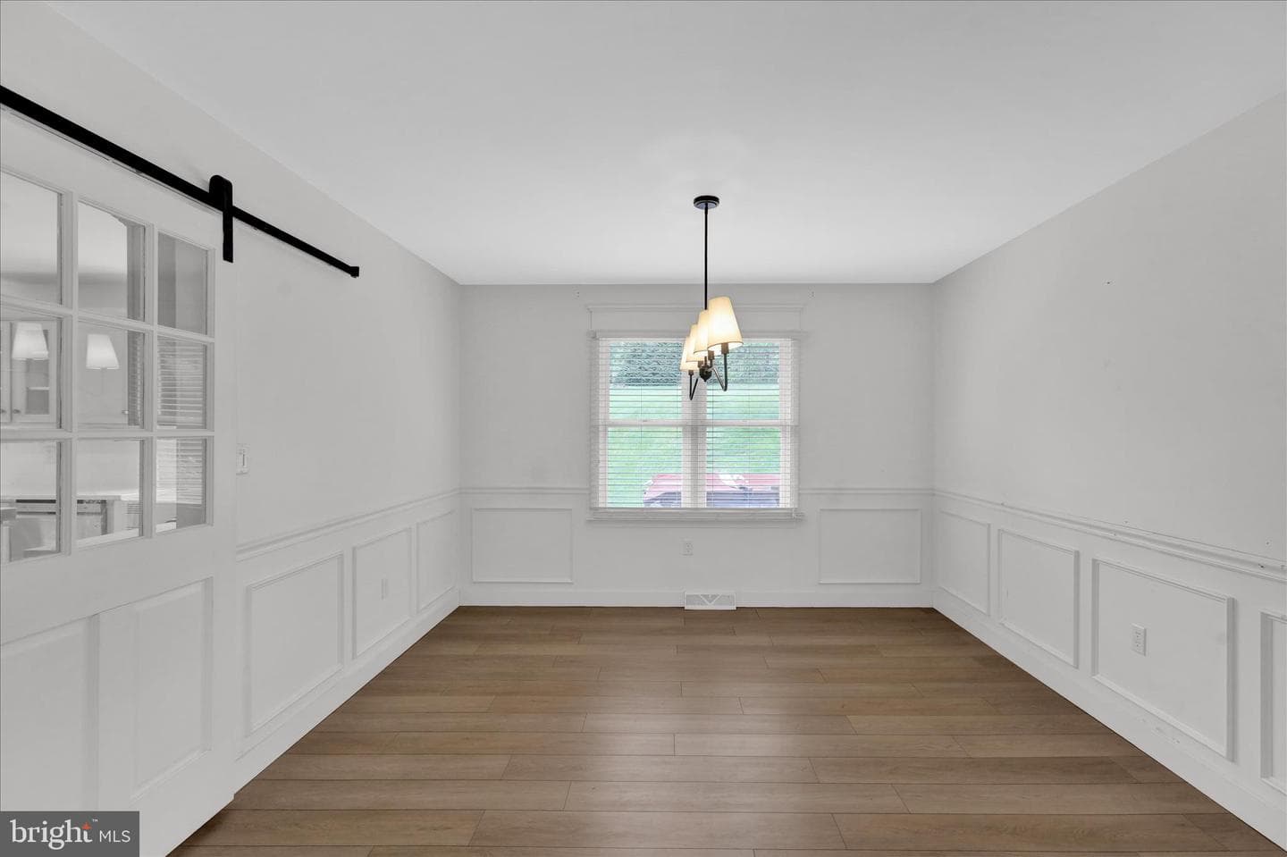 348 Garey Road photo 10