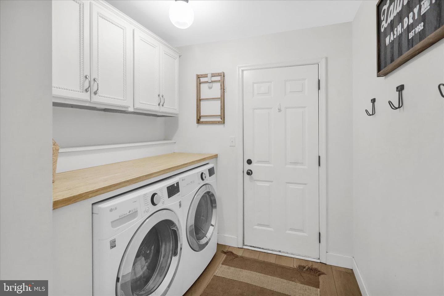 348 Garey Road photo 23