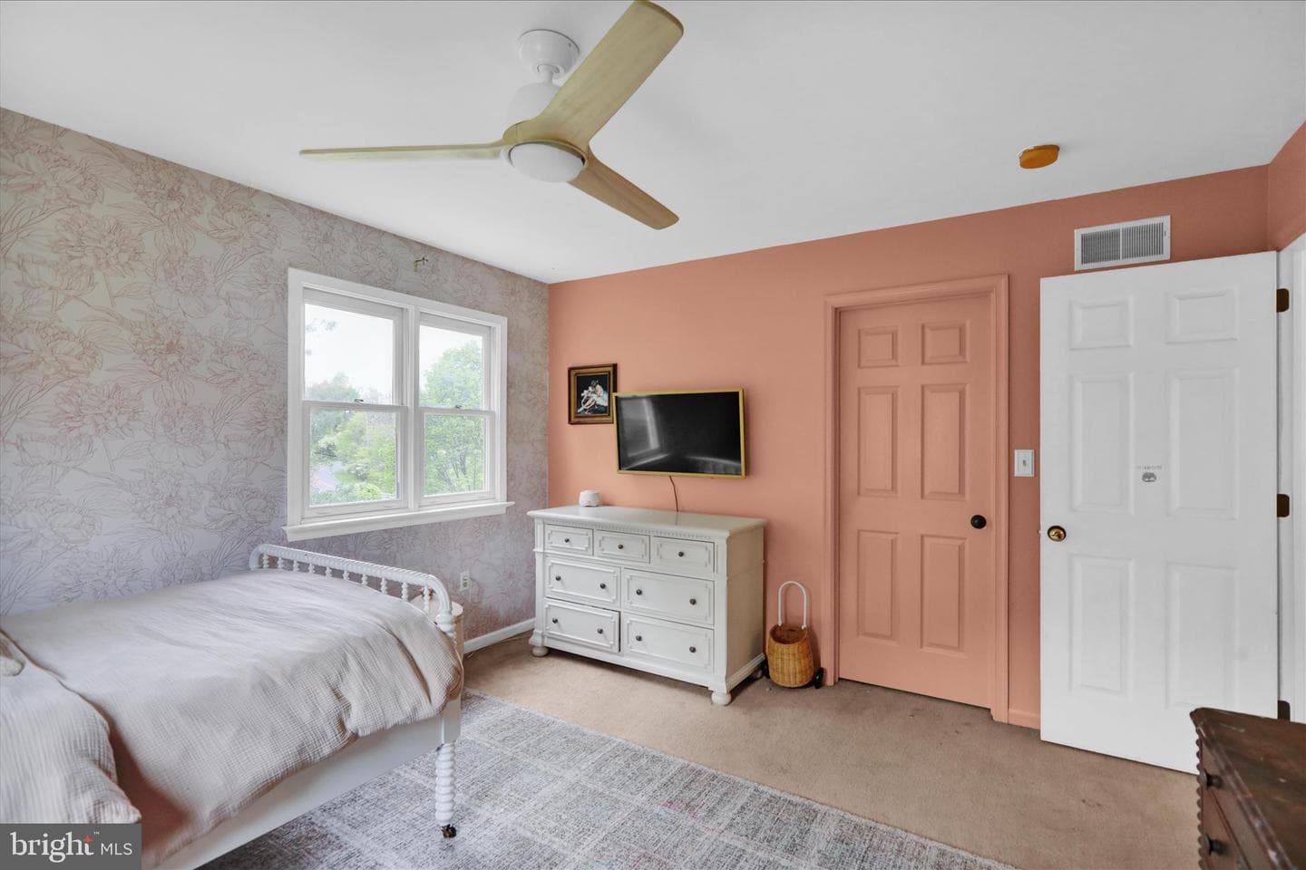 348 Garey Road photo 29