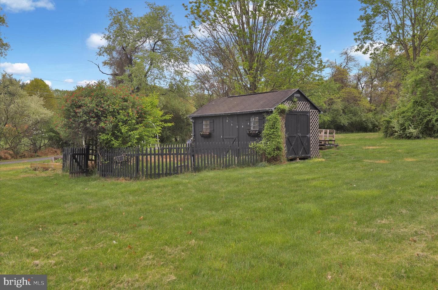 348 Garey Road photo 52