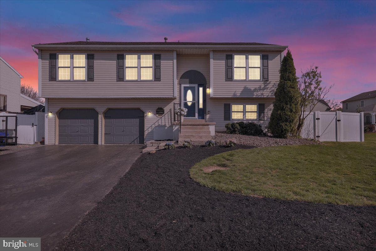 4340 Sutton Circle photo 4