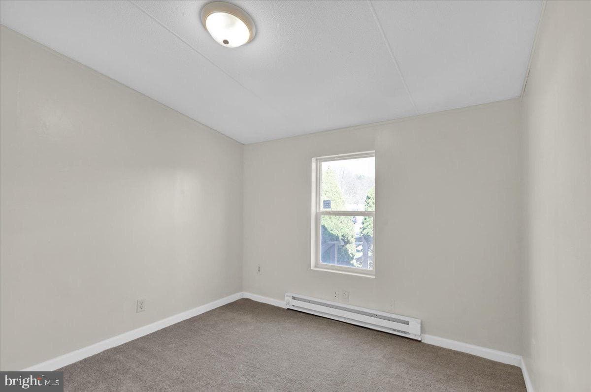 327 Oak Street photo 17