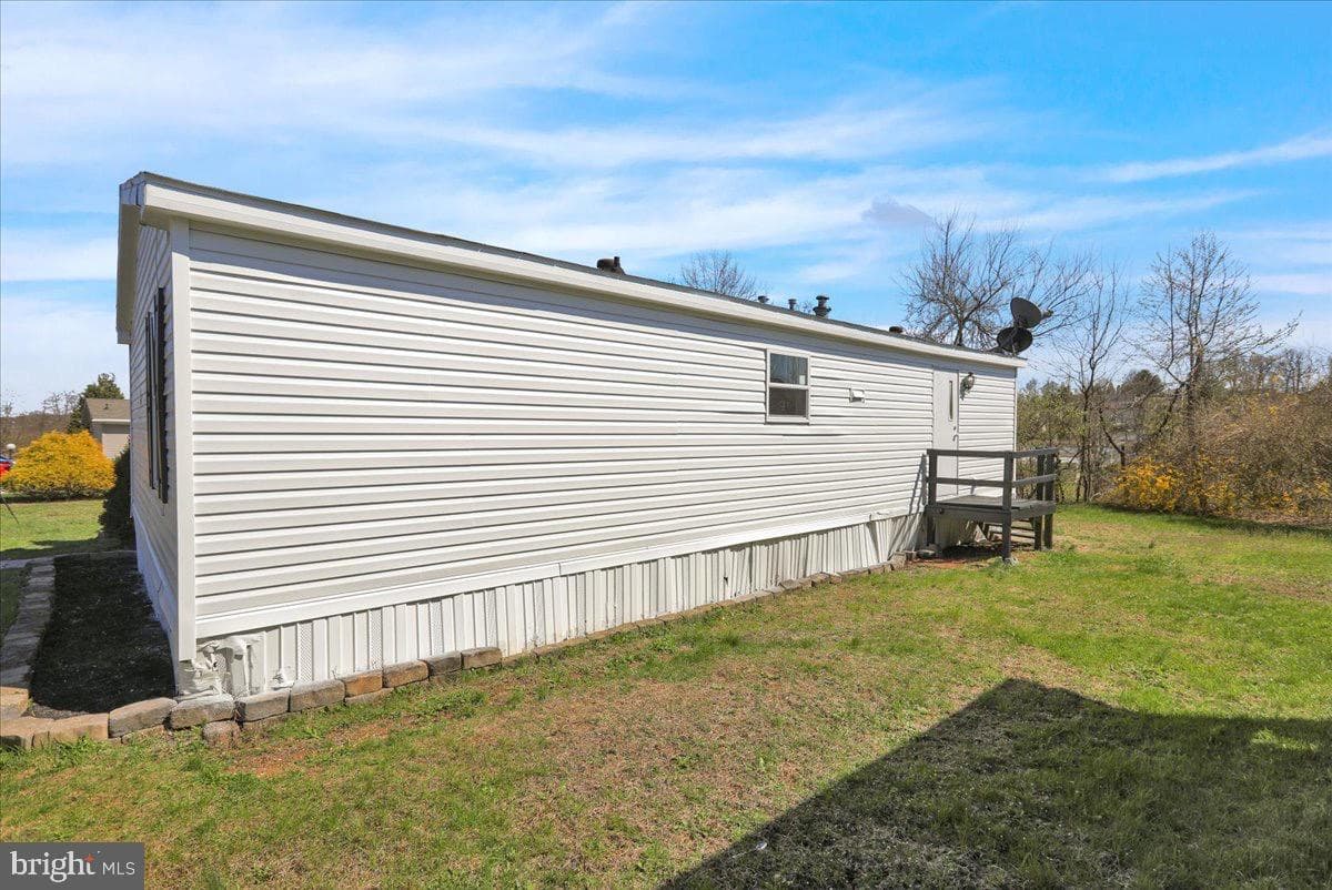 327 Oak Street photo 21