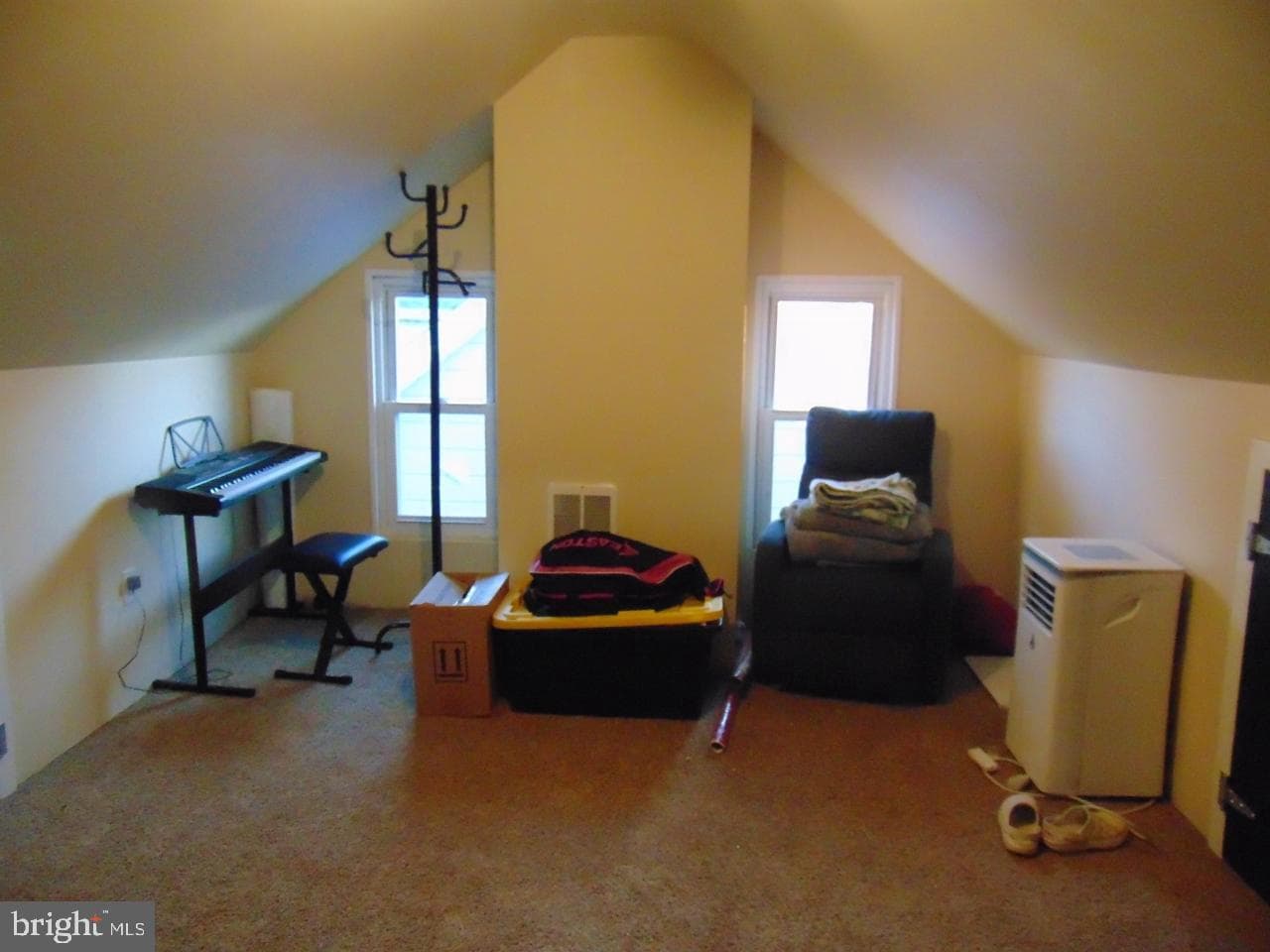 21 W Smith Street photo 30