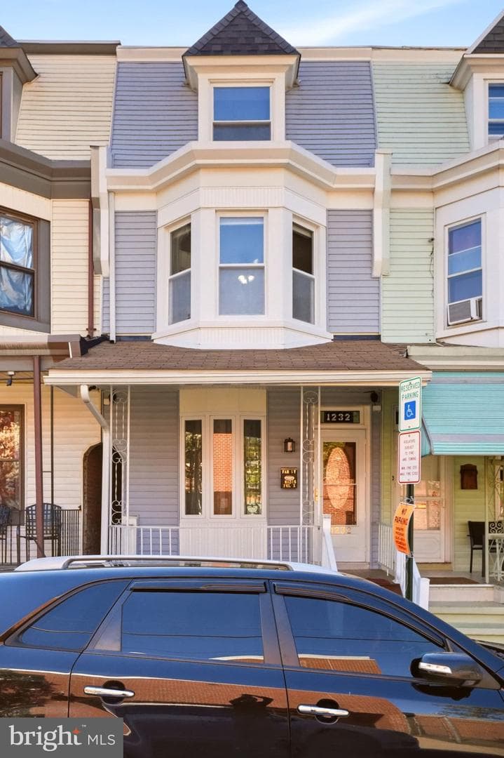1232 Locust Street photo 4
