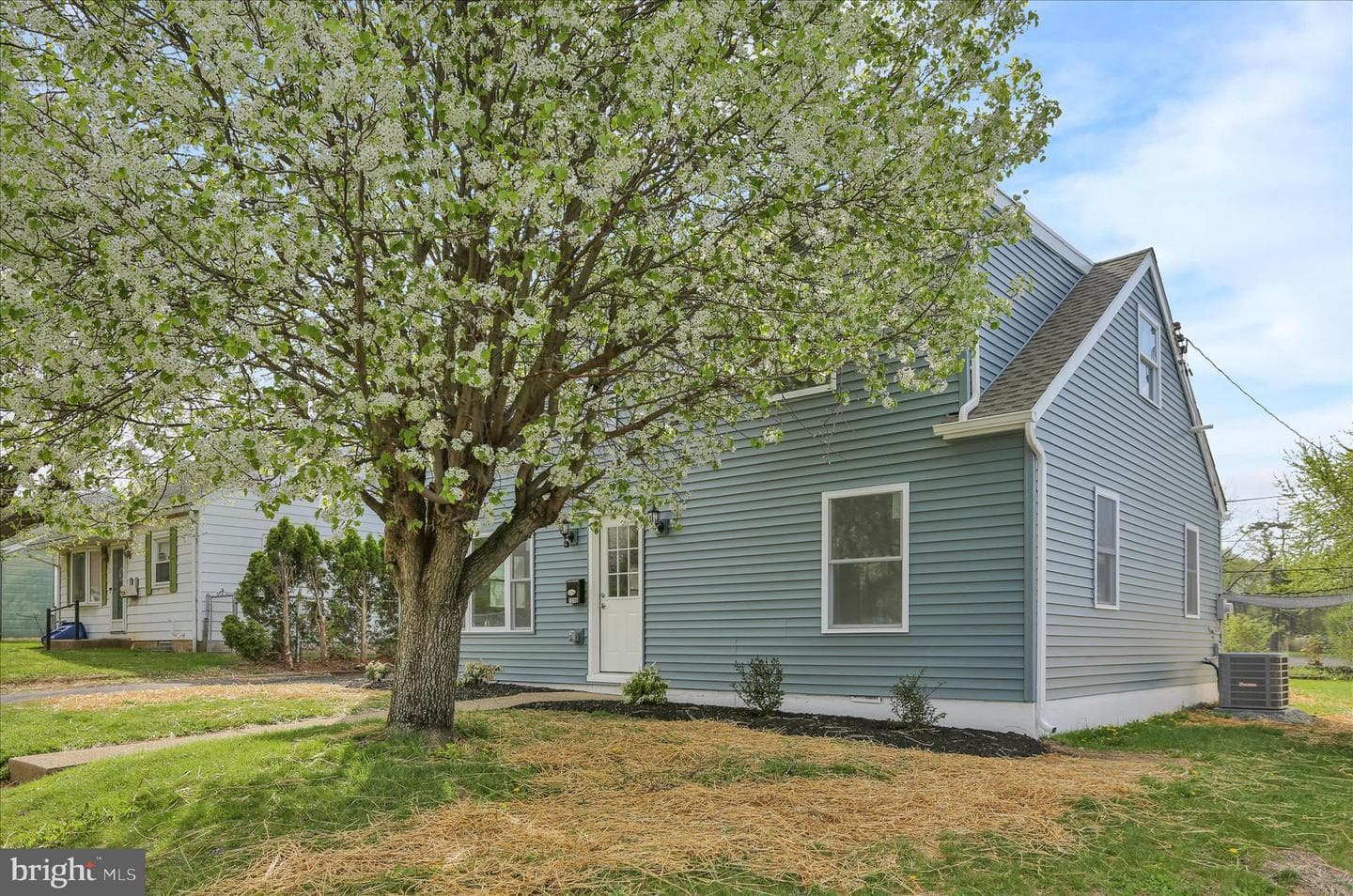 1006 Midway Avenue photo 2